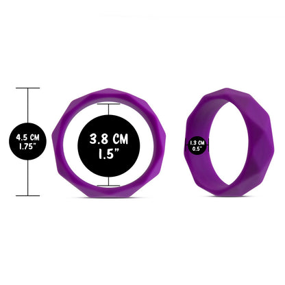 blush Wellness Geo Silicone C-Ring total width: 4.5 centimetres / 1.75 inches; Inner width: 3.8 centimetres / 1.5 inches, Band width: 1.3 centimetres / 0.5 inches.