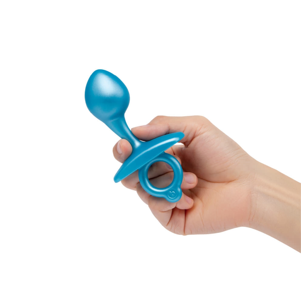 b-Vibe Butties Bulb Silicone Prostate Plug being held showing the size scale of the plug.