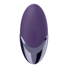 Charger l&#39;image dans la galerie, Top of the Satisfyer Purple Pleasure Lay-on Vibrator with the vertical control button visible in the middle of the product.