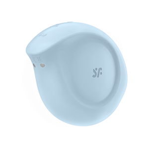Back side of the Satisfyer Sugar Rush Air Pulse Stimulator, on the top are partially visible control buttons, on the side of the product is the engraved SF logo, and on the upper back is the charging port.