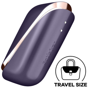Back side view of the Satisfyer Traveler Air Pulse Stimulator, with the chargin port visible3 to the right on the product, and below is the Satisfyer logo. On the bottom right is an icon for Travel Size.